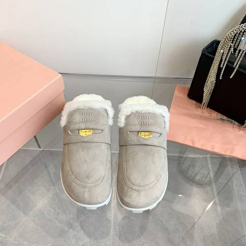 Picture of Miu Miu Shoes Women _SKUfw147993328fw